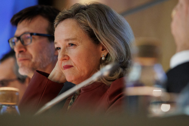 Archivo - La presidenta del Banco Europeo de Inversiones (BEI), Nadia Calviño, durante la presentación de los datos de la actividad del Grupo BEI en España en 2023, en la sede de la Comisión Europea en Madrid, a 1 de febrero de 2024, en Madrid (España).