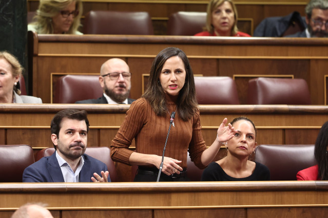 La secretaria general de Podemos, Ione Belarra, durante una sesión de control, en el Congreso de los Diputados, a 29 de octubre de 2025, en Madrid (España).