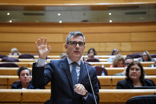 El ministro de la Presidencia, Justicia y Relaciones con las Cortes, Félix Bolaños, interviene durante una sesión de control al Gobierno en la Cámara Alta, a 21 de octubre de 2022, en Madrid (España).