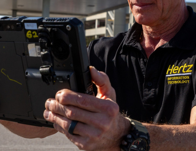 Archivo - Operario de Hertz