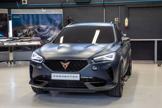 Archivo - El Cupra Formentor, único coche fabricado en España que está en el 'top 10' de híbridos enchufables.