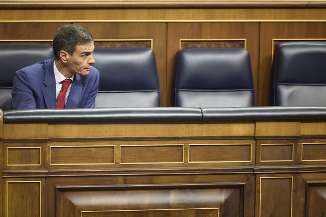 El presidente del Gobierno, Pedro Sánchez, durante una sesión plenaria en el Congreso