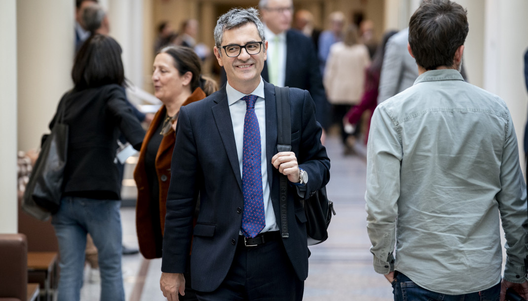 El ministro de la Presidencia, Justicia y Relaciones con las Cortes, Félix Bolaños, a su llegada a una sesión plenaria, a 4 de noviembre de 2025, en Madrid (España)
