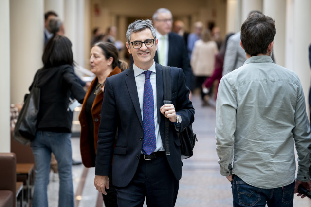 El ministro de la Presidencia, Justicia y Relaciones con las Cortes, Félix Bolaños, a su llegada a una sesión plenaria, a 4 de noviembre de 2025, en Madrid (España)