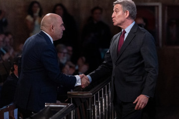 Archivo - (d-i) El presidente del PP, Alberto Núñez Feijóo, y el presidente de ATA, Lorenzo Amor.