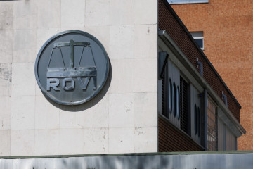 Archivo - Fachada de la sede de Laboratorios Farmacéuticos Rovi