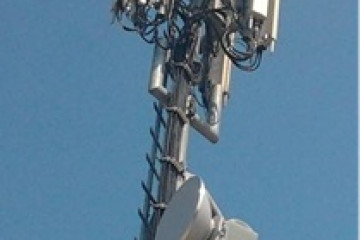 Archivo - Antena de móvil