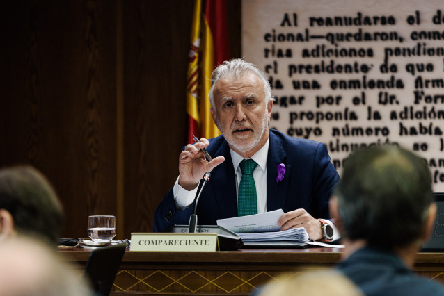 Archivo - El Ministro de Política Territorial y Memoria Democrática, Ángel Víctor Torres, durante su comparecencia en la comisión por el ‘caso Koldo’, en el Senado, a 6 de marzo de 2025, en Madrid (España).