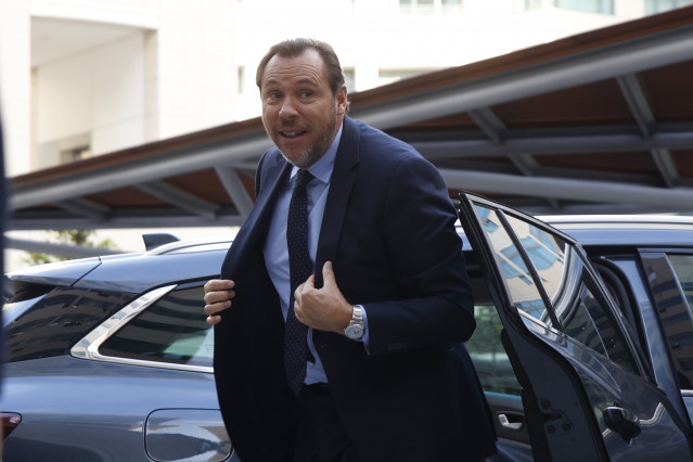 Archivo - El ministro de Transportes y Movilidad Sostenible, Óscar Puente