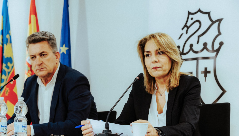 Imagen de archivo de la portavoz y vicepresidenta primera del Consell en funciones, Susana Camarero, junto a Martínez Mus