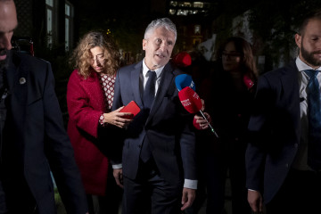 El ministro del Interior, Fernando Grande Marlaska, a su llegada a la presentación del libro ‘Dos mil días en el Gobierno’, en la Fundación Gregorio Marañón, a 6 de noviembre de 2025, en Madr