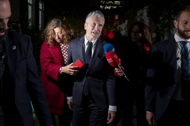 El ministro del Interior, Fernando Grande Marlaska, a su llegada a la presentación del libro ‘Dos mil días en el Gobierno’, en la Fundación Gregorio Marañón, a 6 de noviembre de 2025, en Madrid (España).