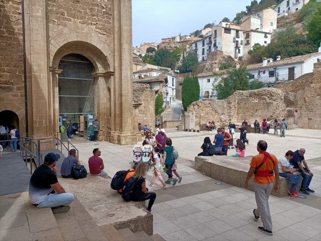 Turistas en las Ruinas de Santa María.