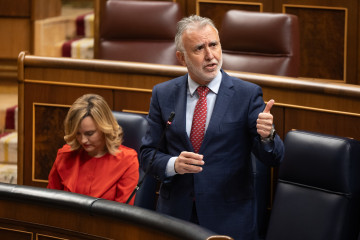 Archivo - El ministro de Política Territorial y Memoria Democrática, Ángel Víctor Torres, interviene durante una sesión de control al Gobierno, en el Congreso de los Diputados, a 28 de febrero de
