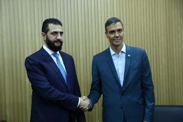 El presidente del Gobierno, Pedro Sánchez, se reúne con el presidente de Siria, Ahmed al Shara, en los márgenes de la COP30 en Belem (Brasil)