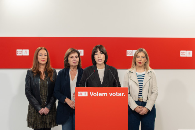 La ministra de Ciencia, Innovación y Universidades y secretaria general del PSPV-PSOE, Diana Morant, atiende a los medios de comunicación en la sede del PSPV-PSOE en València.