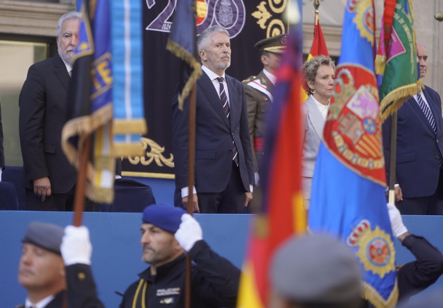 Archivo - El ministro del Interior, Fernando Grande-Marlaska (c), preside el acto central del Día de la Policía Nacional