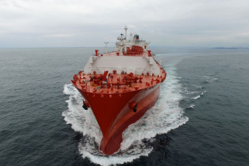 Archivo - Barco metanero