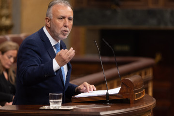 El ministro de Política Territorial y Memoria Democrática, Ángel Víctor Torres, durante una sesión de control al Gobierno, en el Congreso de los Diputados, a 22 de octubre de 2025, en Madrid (Esp