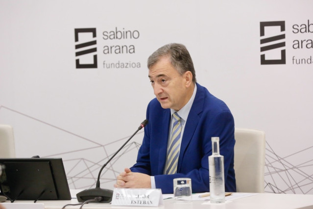 El presidente del PNV, Aitor Esteban, en un seminario de la Fundación Sabino Arana en Bilbao.