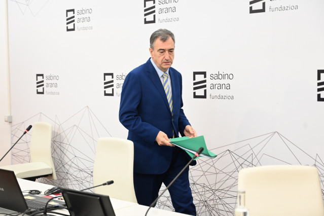El presidente del EBB de EAJ-PNV, Aitor Esteban, participa en el seminario ‘Los Archivos, las otras víctimas de la dictadura 50 años después de la muerte de Franco’, en Sabino Arana Fundazioa en Bilbao.