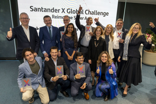 Archivo - Entrega de premios de los Santander X Global Challenge | Reimagine Silver Age.