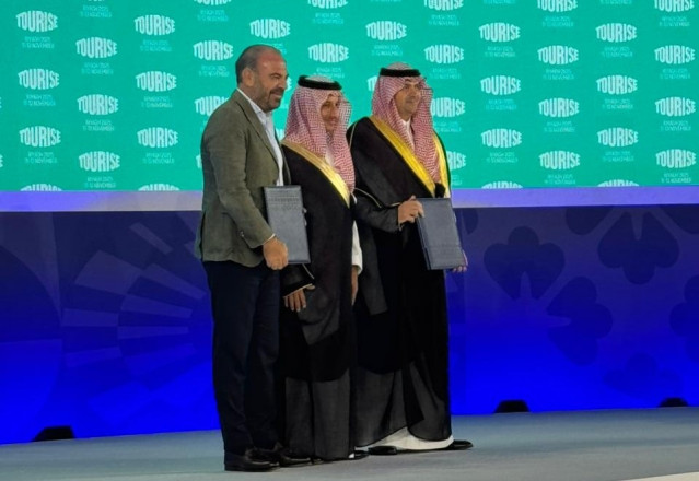 Meliá renueva su acuerdo con Arabia Saudí para impulsar nuevos proyectos hoteleros en los próximos tres años.