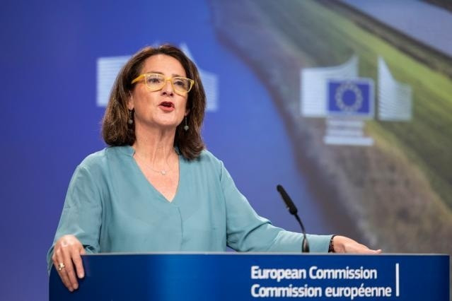 La vicepresidenta comunitaria, Teresa Ribera, en rueda de prensa desde Bruselas.