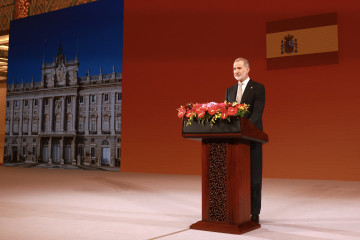 El Rey Felipe Vi interviene durante una cena oficial, a 12 de noviembre de 2025, en Pekín (China).