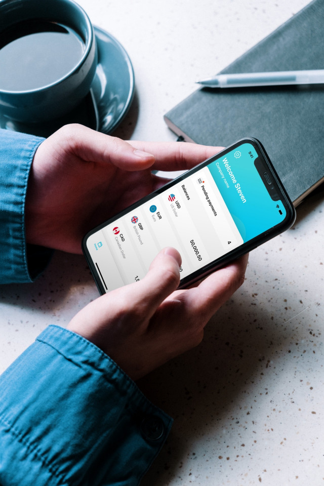 Ebury lanza una nueva aplicación móvil para gestionar pagos.