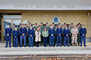 La Ministra De Defensa, Margarita Robles, Visitas Las Escuelas De La Base De Matacán, En Villagonzalo De Tormes (Salamanca).