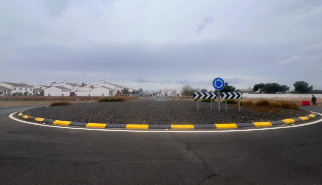 Defensa autoriza la instalación de un helicóptero BO 105 en la rotonda del barrio de Los Molinos de Almagro