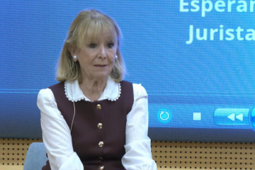 Esperanza Aguirre participa en el Foro La Región.