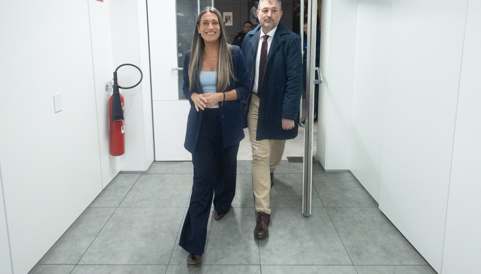 Archivo - La portavoz de Junts en el Congreso, Miriam Nogueras, llega a ofrecer declaraciones a los medios, en el Congreso de los Diputados, a 18 de marzo de 2025, en Madrid (España).