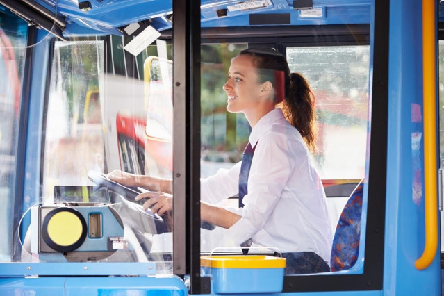 Transportes concede 3,8 millones de euros en ayudas para la formación de transportistas