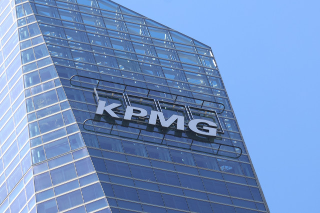 Archivo - Fachada de la sede de KPMG, a 25 de abril de 2025, en Madrid (España).
