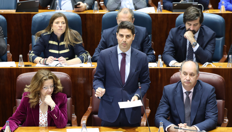 EuropaPress 7098244 consejero educacion universidades emilio viciana pleno asamblea madrid 13