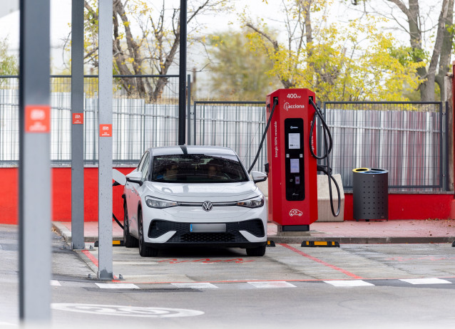 Electrolinera pública más grande de Madrid, en Vicálvaro, a 14 de noviembre de 2025, en Madrid (España).