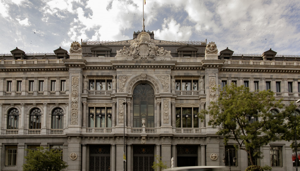 Archivo - Fachada del edificio del Banco de España situada en la confluencia del Paseo del Prado y la madrileña calle de Alcalá.