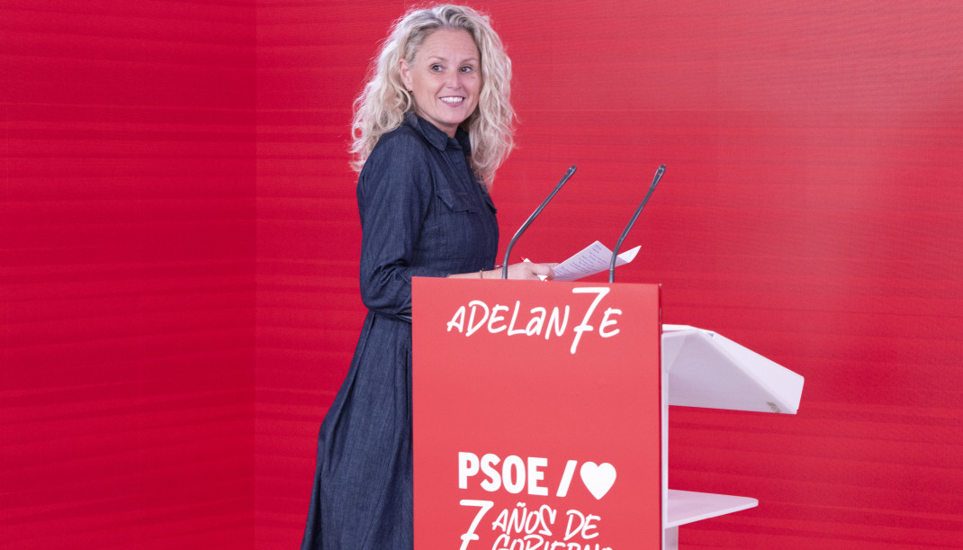 La portavoz del PSOE, Montse Mínguez, en una rueda de prensa en Ferraz tras la reunión de la Ejecutiva Federal.