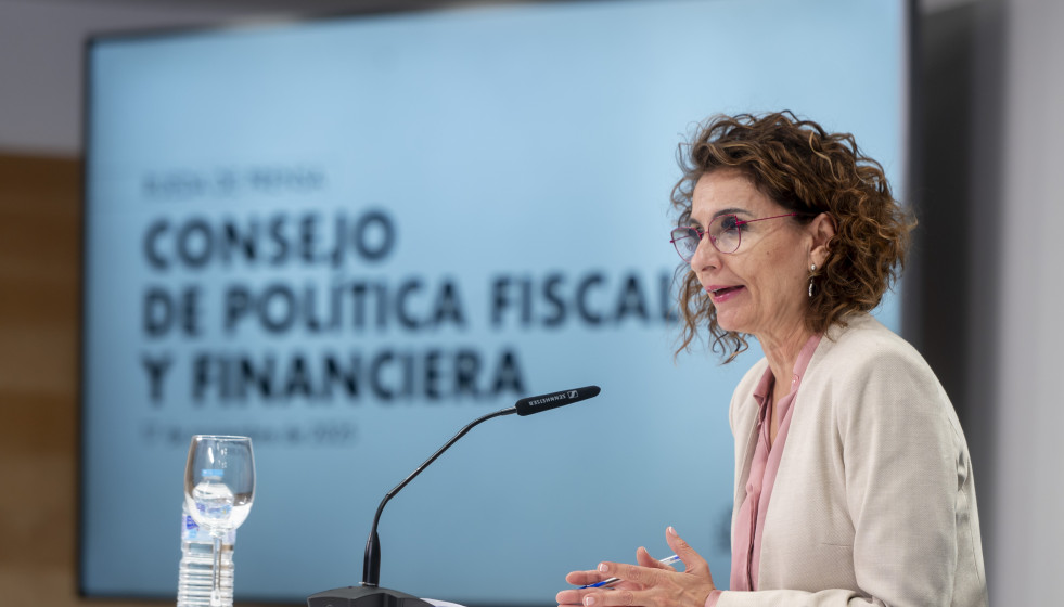 La vicepresidenta primera y ministra de Hacienda, María Jesús Montero, durante una rueda de prensa tras la reunión del Consejo de Política Fiscal y Financiera (CPFF), en el Ministerio de Hacienda,
