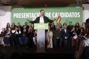El presidente de Vox, Santiago Abascal, participa en Mérida en un acto de presentación de candidatos para el 21D en Extremadura