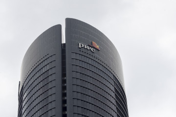 Archivo - Torre de PwC en España, en Madrid (España)