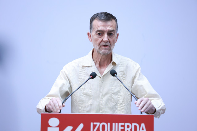 Archivo - El coordinador federal de Izquierda Unida, Antonio Maíllo, ofrece una rueda de prensa en el inicio del curso político. A 1 de septiembre de 2025, en Sevilla, Andalucía (España)