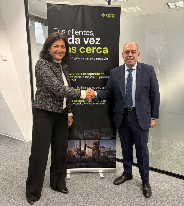 La CEO de qdq, Nieves Franco y el presidente de ATA, Lorenzo Amor