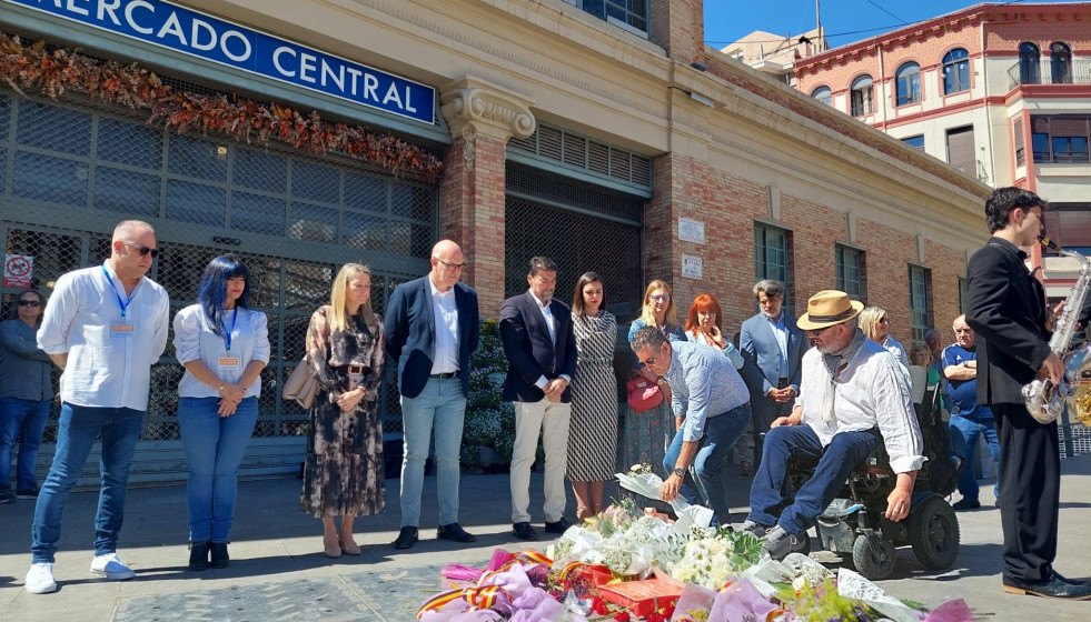 Archivo - Acto institucional celebrado en 2025 por el aniversario del bombardeo del Mercado Central de Alicante el 25 de mayo de 1938