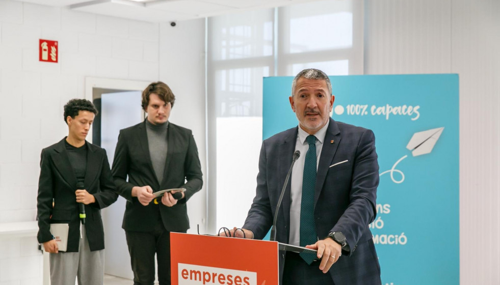 El conseller de Empresa y Trabajo de la Generalitat, Miquel Sàmper, en una jornada organizada por la cooperativa TEB.