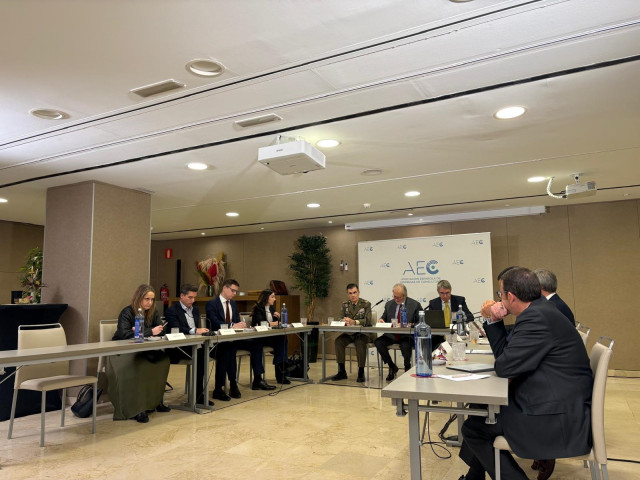 Desayuno Informativo AEC 'Defensa y tecnologías duales: la consultoría ante el reto de la seguridad’.