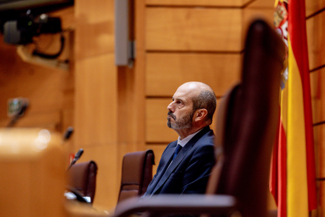 El presidente del Senado, Pedro Rollán, durante una sesión de control al Gobierno, en el Senado, a 18 de noviembre de 2025, en Madrid (España).