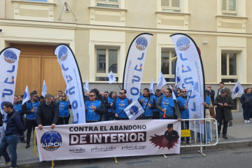 Jupol y Jucial se concentran frente al Ministerio del Interior para denunciar las agresiones y el 